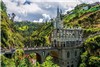 پل منتهی به قصر سلطنتی لاس لاجاس در کلمبیا