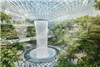 بزرگترین آبشار سرپوشیده در بهترین فرودگاه شیشه‌ای جهان
