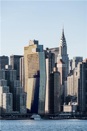 برج منحنی شکل منهتن