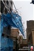 سقوط داربست ساختمان؛ افطار و سحر آتش‌نشانان در محل حادثه + تصاویر