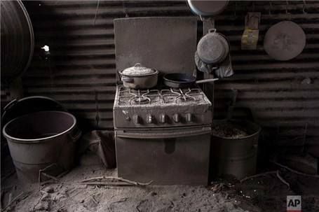ردی از زندگی در خاکستر‌های آتشفشان گواتمالا +تصاویر