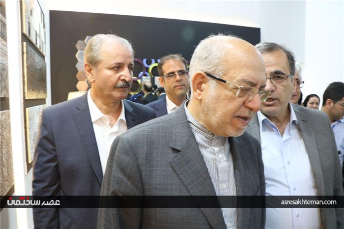 گزارش تصویری بازدید نعمت‌زاده از نمایشگاه کاشی و سرامیک