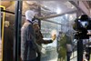 گزارش تصویری تست شیشه ضدگلوله با اسلحه در غرفه شرکت پرشیاجام در روز اول نمایشگاه بین المللی شیشه ، بلور ، کریستال و تجهیزات و ماشین آلات وابسته