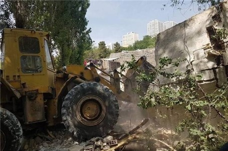 ساخت و سازهای ناایمن «رود دره» تخریب شد