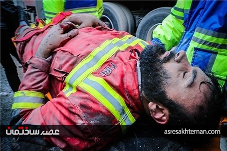 آتش‌نشانان مصدوم حادثه آتش‌سوزی و ریزش ساختمان تجاری پلاسکو