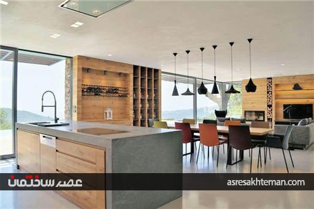 ویلای سنگی و زیرزمینی مشرف به دریا + تصاویر