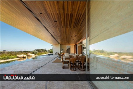 خانه‌ای با نماهای مات و شفاف