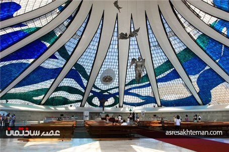 زیباترین بناهای معمارانه جهان که به شیشه های رنگی مزین شده اند