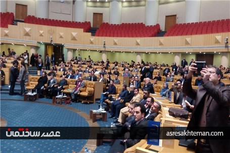 همایش تقدیر از چهره های ماندگار و کاآفریان برتر راه و شهرسازی