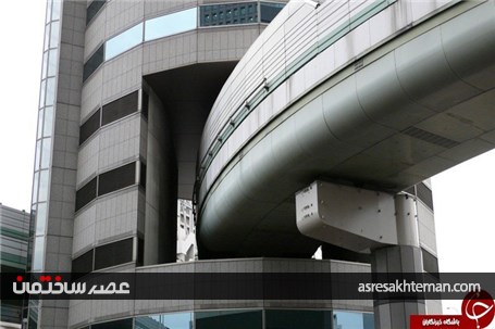 عبور حیرت انگیز بزرگراه از داخل یک ساختمان! +تصاویر
