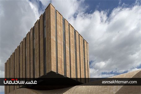 طراحی ساختمانی تجاری، با نمای آجری در همدان + تصاویر