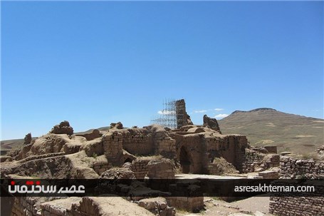 دریاچه‌ای پر از گنج زیر پای تخت سلیمان+تصاویر