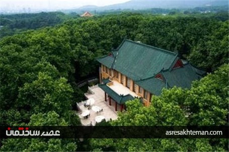 کاخی شبیه گردنبد زمرد در چین